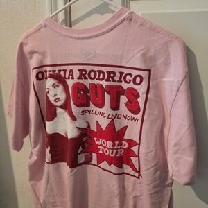 Olivia Rodrigo GUTS World Tour Pink Graphic T-Shirt Mens Large Hot Topic NEW